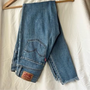 EUC Levi’s 721 high rise skinny